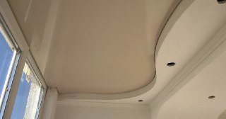 Натяжной потолок на балкон Губкин, цена 6295 руб.